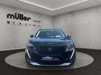 Gebraucht Peugeot e-2008 Allure 100 kW (136 PS) 2021 Perla nera schwarz SUV