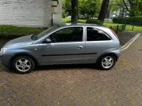 Używany Opel Corsa Enjoy 60 KM (44 kW) 2004 Srebrny Hatchback