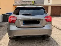 Gebraucht Mercedes A180 Urban 122 PS (89 kW) 2014 Grau Kleinwagen