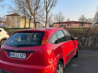 Gebraucht Ford Focus 75 PS (55 kW) 2001 Rot Kleinwagen