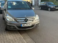 Gebraucht Mercedes B200 140 PS (102 kW) 2011 Grau Kleinwagen