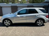 Gebraucht Mercedes ML320 Sport 224 PS (164 kW) 2009 Silber SUV