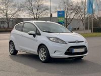 Gebraucht Ford Fiesta Trend 60 PS (44 kW) 2012 Weiß Kleinwagen