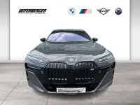 Gebraucht BMW M760e M Performance 578 PS (425 kW) 2023 Bmw individual dravitgrau Limousine