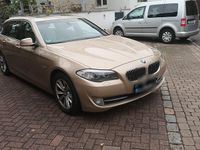 Gebraucht BMW 520 Basis 183 PS (134 kW) 2011 Gold Limousine