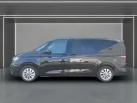 Gebraucht VW Multivan Life 150 PS (110 kW) 2025 Deep black perleffekt Van / Kleinbus