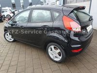 Gebraucht Ford Fiesta Celebration 101 PS (74 kW) 2017 Schwarz Limousine
