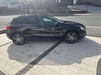 Gebraucht Mercedes GLA220 Night 177 PS (130 kW) 2016 Schwarz SUV