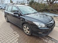 Gebraucht Hyundai i30 Comfort 109 PS (80 kW) 2010 Schwarz Kombi