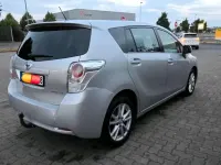 Gebraucht Toyota Verso 150 PS (110 kW) 2009 Silber Van / Kleinbus