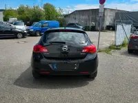 Gebraucht Opel Astra 87 PS (63 kW) 2012 Schwarz Kleinwagen