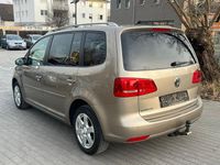 Gebraucht VW Touran Life 140 PS (102 kW) 2013 Beige Van / Kleinbus