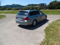 Gebraucht BMW 320 150 PS (110 kW) 2006 Blau Kombi