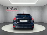 Gebraucht Ford Focus ST-Line 125 PS (91 kW) 2016 Schwarz Limousine