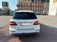 Gebraucht Mercedes ML350 258 PS (189 kW) 2012 Weiß SUV