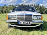 Gebraucht Mercedes 230 109 PS (80 kW) 1977 Weiß Coupé