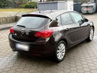 Gebraucht Opel Astra 120 PS (88 kW) 2012 Braun Limousine