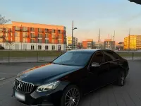 Gebraucht Mercedes E220 Elegance 170 PS (125 kW) 2013 Schwarz Limousine