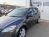 Gebraucht Kia Ceed Sportswagon Edition 7 111 PS (81 kW) 2012 Grau Kombi