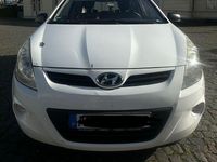 Gebraucht Hyundai i20 Edition 77 PS (56 kW) 2011 Weiß Kleinwagen