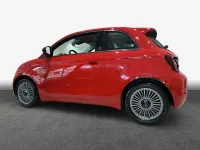 Neu Fiat 500 Icon 65 PS (47 kW) 2026 Passione rot Limousine