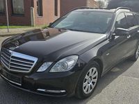 Gebraucht Mercedes E200 136 PS (100 kW) 2011 Schwarz Kombi