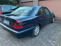 Gebraucht Mercedes C180 122 PS (89 kW) 1998 Blau Limousine