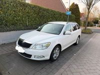 Gebraucht Skoda Octavia Elegance 160 PS (117 kW) 2009 Weiß Kombi