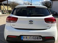 Gebraucht Kia Rio DREAM-TEAM Edition 101 PS (74 kW) 2018 Weiß Limousine