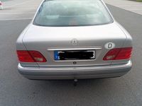 Gebraucht Mercedes E320 Elegance 224 PS (164 kW) 1998 Silber Limousine