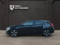 Gebraucht Volvo V40 Momentum 150 PS (110 kW) 2019 Schwarz Limousine
