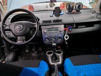 Usado Mazda 2 80 HP (58 kW) 2007 Prateado Citadino