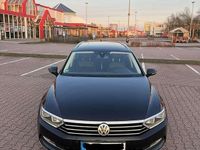 Gebraucht VW Passat Highline 150 PS (110 kW) 2017 Schwarz Kombi