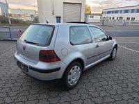 Gebraucht VW Golf IV 75 PS (55 kW) 2001 Silber Kleinwagen