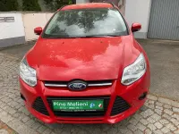 Używany Ford Focus Trend 125 KM (91 kW) 2012 Czerwony Kombi