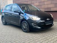 gebraucht Hyundai i20 1,2 Benziner 01632267859 TÜV 9/2025