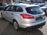 Używany Ford Focus Ambiente 101 KM (74 kW) 2016 Srebrny Kombi