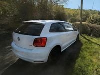 Gebraucht VW Polo 105 PS (77 kW) 2015 Weiß Kleinwagen
