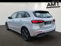 Gebraucht Mercedes B200 Progressive 163 PS (119 kW) 2023 Silber Kleinwagen