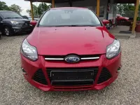 Gebraucht Ford Focus Titanium 182 PS (133 kW) 2011 Rot Limousine