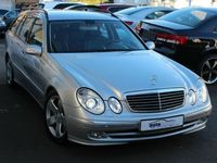 Gebraucht Mercedes E500 Avantgarde 306 PS (225 kW) 2003 Silber metallic Kombi