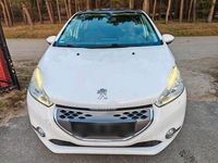 Gebraucht Peugeot 208 68 PS (50 kW) 2012 Weiß Kleinwagen
