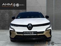 Gebraucht Renault Megane E-Tech Iconic 160 kW (218 PS) 2022 Weiss Limousine