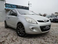 Gebraucht Hyundai i20 Classic 78 PS (57 kW) 2012 Silber Kleinwagen