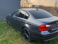 Gebraucht BMW 320 150 PS (110 kW) 2007 Grau Limousine