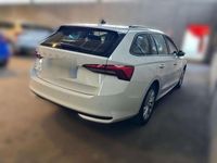 Gebraucht Skoda Octavia Selection 150 PS (110 kW) 2024 Moonweißmetallic Kombi