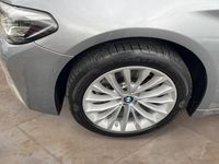 Gebraucht BMW 520 Luxury Line 190 PS (139 kW) 2023 Skycraper grau