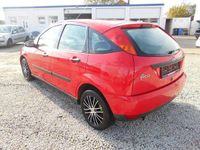 Gebraucht Ford Focus Ambiente 75 PS (55 kW) 1999 Rot Limousine
