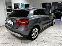 Gebraucht Mercedes GLA200 156 PS (114 kW) 2016 Grau SUV
