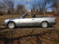 Gebraucht Mercedes E220 150 PS (110 kW) 1996 Silber Cabrio